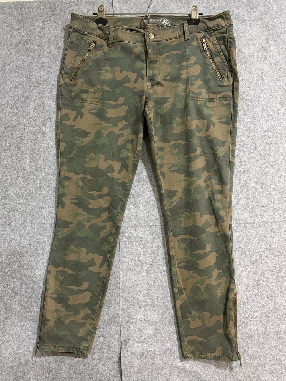 Old Navy Rockstar Olive Green Camo Utility Skinny Pants